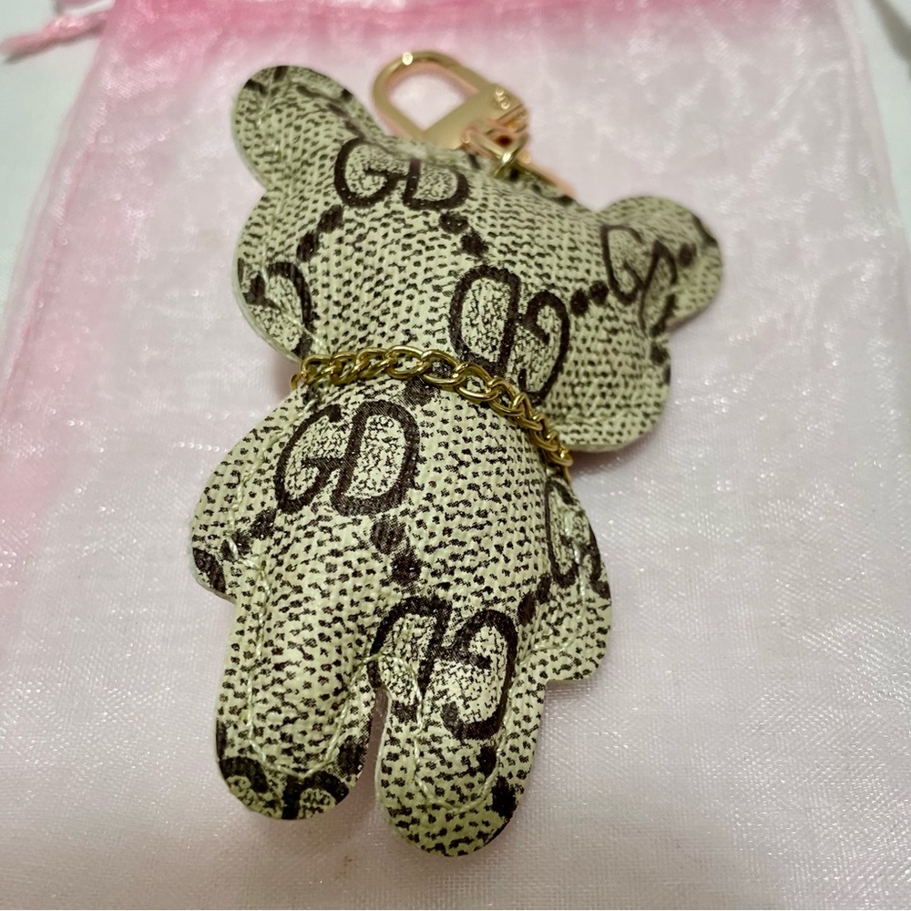 Bag Charm- Crystal Face Fashion Bear Keychain/Bag Charm in Beige Logo Print,NWOT - Picture 7 of 8